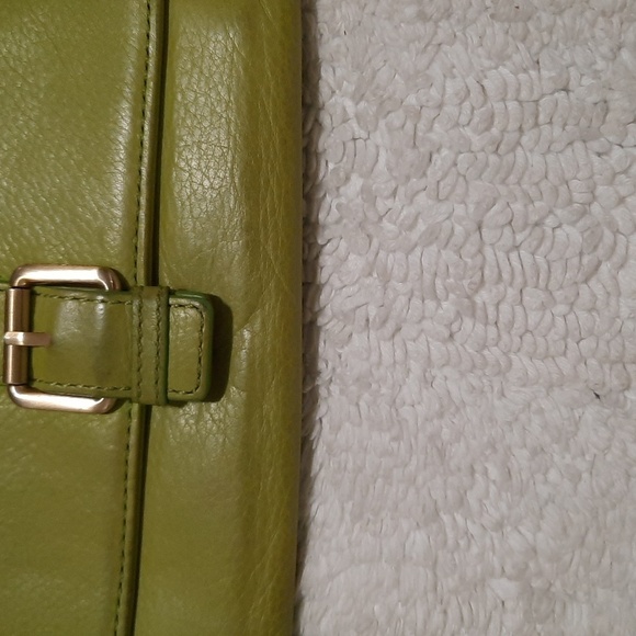 MICHAEL Michael Kors Lime Green Hobo Bag with Tassel & Wallet - Picture 16 of 16